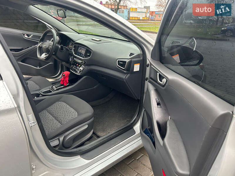 Хэтчбек Hyundai Ioniq 2017 в Харькове