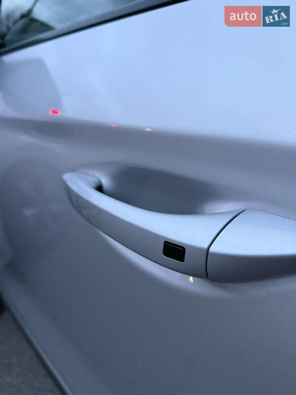 Хэтчбек Hyundai Ioniq 2019 в Днепре