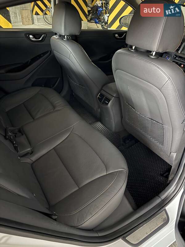 Хэтчбек Hyundai Ioniq 2018 в Виннице фото 12 Хэтчбек Hyundai Ioniq 2018 в Виннице