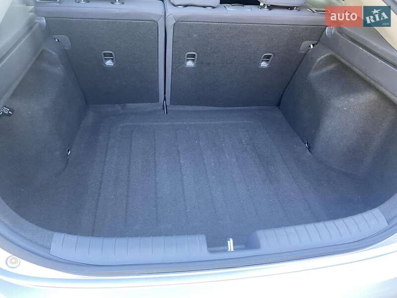 Хэтчбек Hyundai Ioniq 2017 в Ужгороде