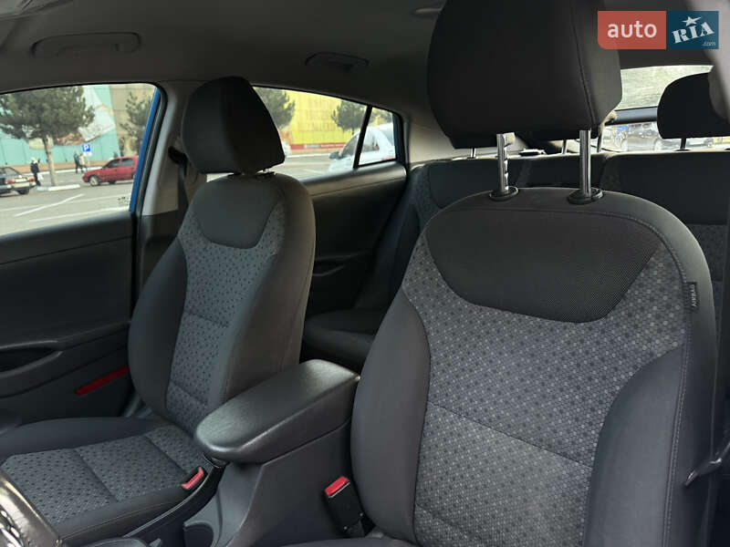 Хэтчбек Hyundai Ioniq 2017 в Одессе
