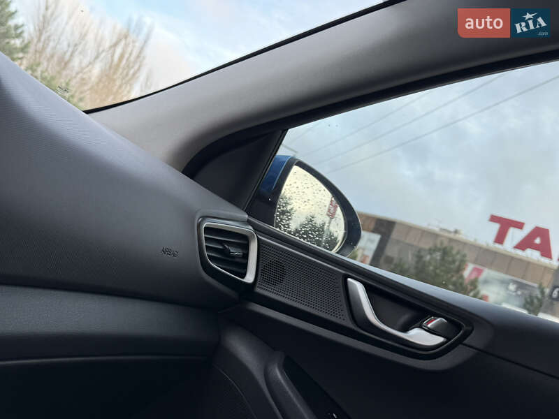 Хэтчбек Hyundai Ioniq 2017 в Одессе