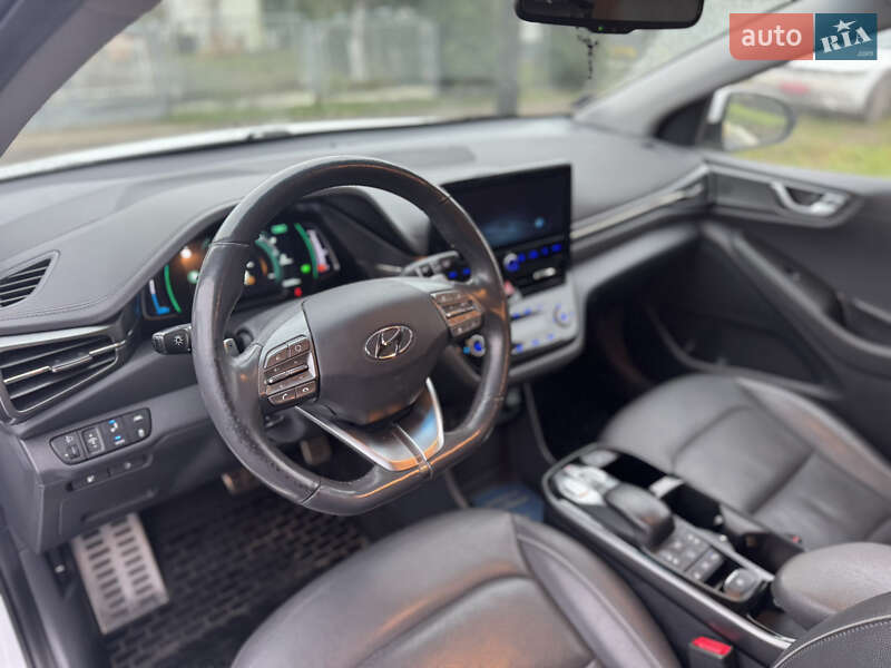 Ліфтбек Hyundai Ioniq 2020 в Рівному фото 12 Ліфтбек Hyundai Ioniq 2020 в Рівному