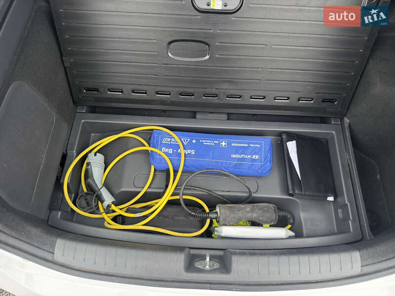 Ліфтбек Hyundai Ioniq 2020 в Рівному фото 22 Ліфтбек Hyundai Ioniq 2020 в Рівному