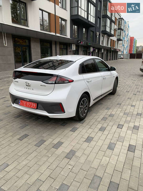 Лифтбек Hyundai Ioniq 2020 в Ровно