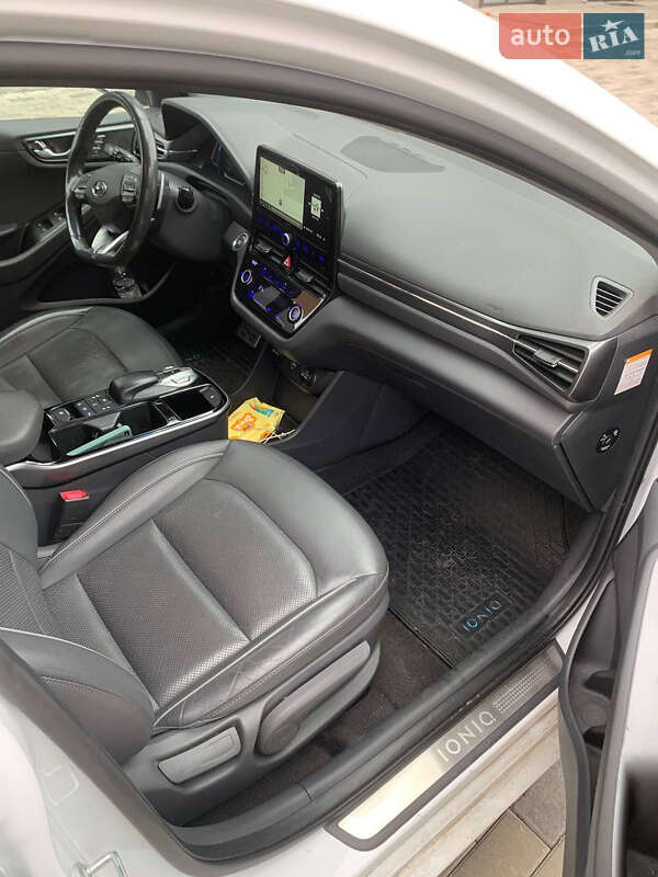 Лифтбек Hyundai Ioniq 2020 в Ровно