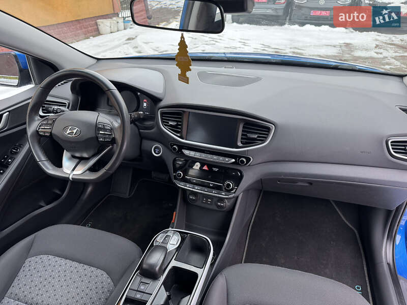 Хэтчбек Hyundai Ioniq 2017 в Ровно фото 34 Хэтчбек Hyundai Ioniq 2017 в Ровно