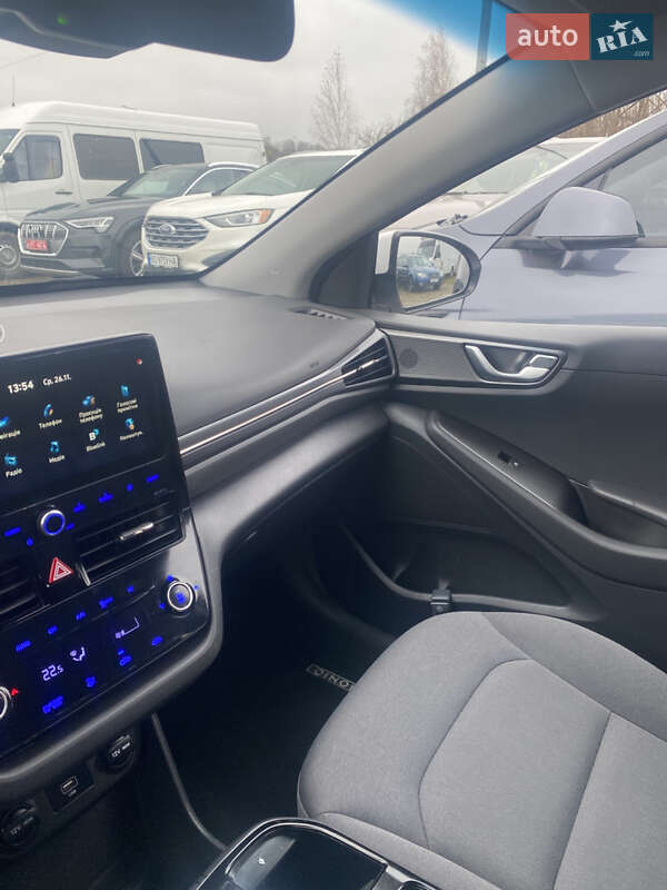 Лифтбек Hyundai Ioniq 2020 в Тернополе фото 15 Лифтбек Hyundai Ioniq 2020 в Тернополе