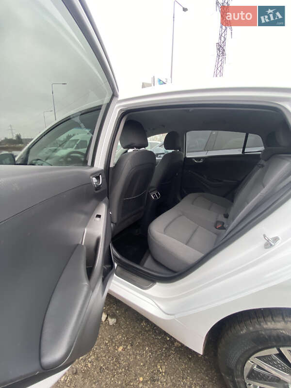 Лифтбек Hyundai Ioniq 2020 в Тернополе фото 20 Лифтбек Hyundai Ioniq 2020 в Тернополе