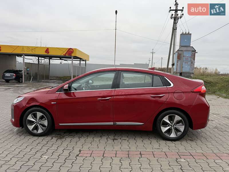Лифтбек Hyundai Ioniq 2019 в Луцке