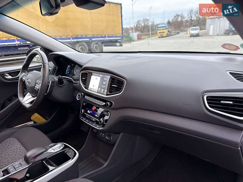 Лифтбек Hyundai Ioniq 2019 в Луцке