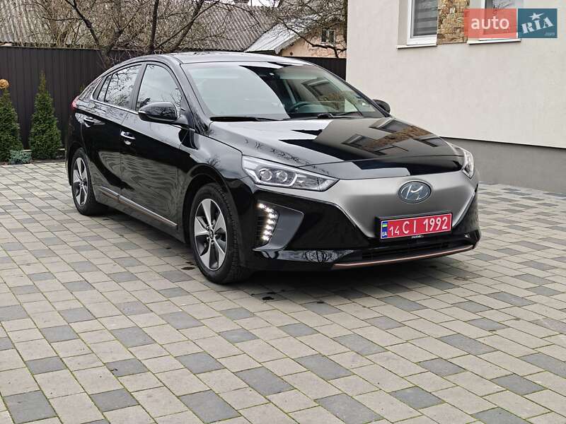 Хэтчбек Hyundai Ioniq 2018 в Ивано-Франковске