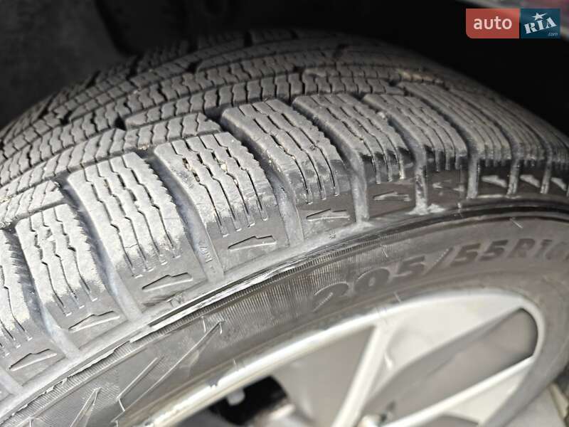 Хэтчбек Hyundai Ioniq 2018 в Ивано-Франковске