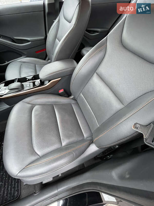 Хэтчбек Hyundai Ioniq 2017 в Луцке