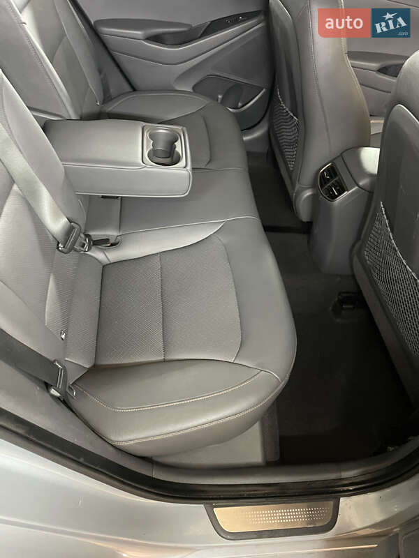 Хэтчбек Hyundai Ioniq 2017 в Жашкове