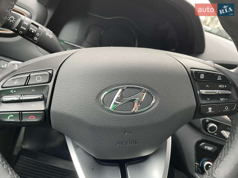 Хэтчбек Hyundai Ioniq 2017 в Жашкове