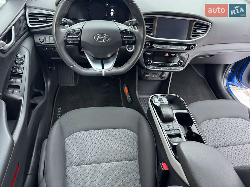 Хэтчбек Hyundai Ioniq 2017 в Ровно