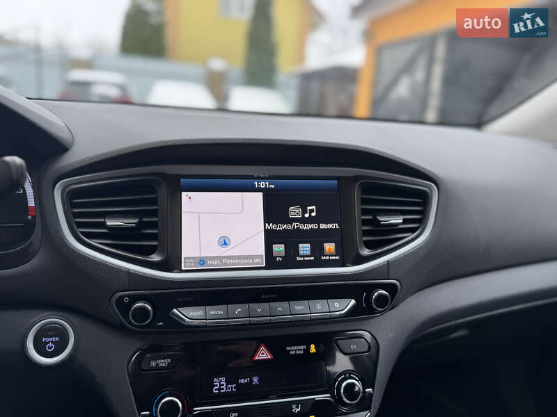 Хэтчбек Hyundai Ioniq 2017 в Ровно