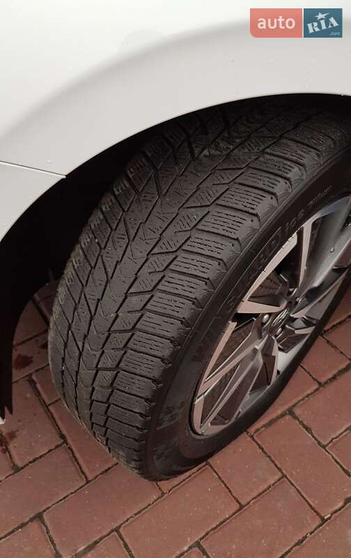 Лифтбек Hyundai Ioniq 2020 в Ровно