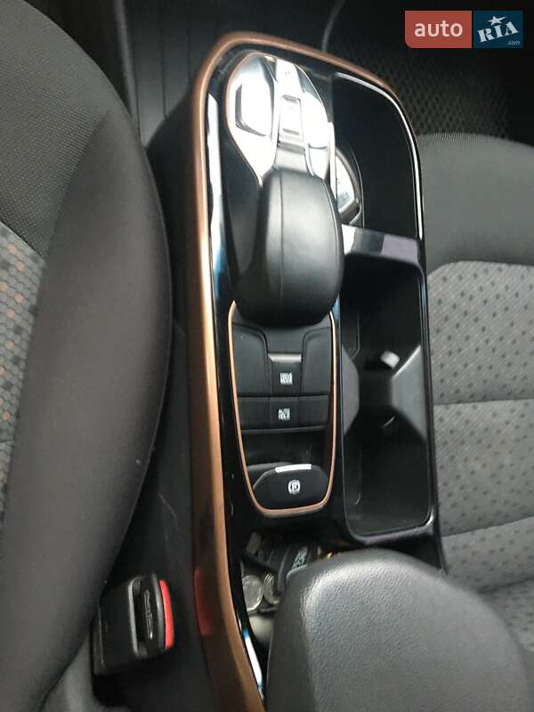 Хэтчбек Hyundai Ioniq 2016 в Виннице