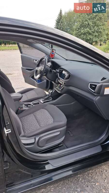 Хэтчбек Hyundai Ioniq 2017 в Харькове