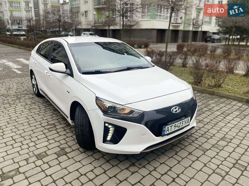 Хэтчбек Hyundai Ioniq 2017 в Ивано-Франковске