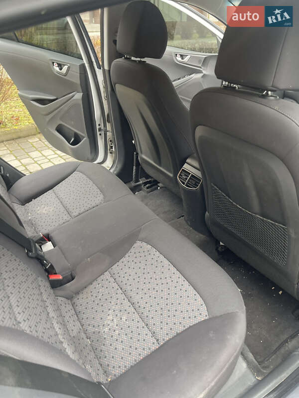 Хэтчбек Hyundai Ioniq 2017 в Ивано-Франковске