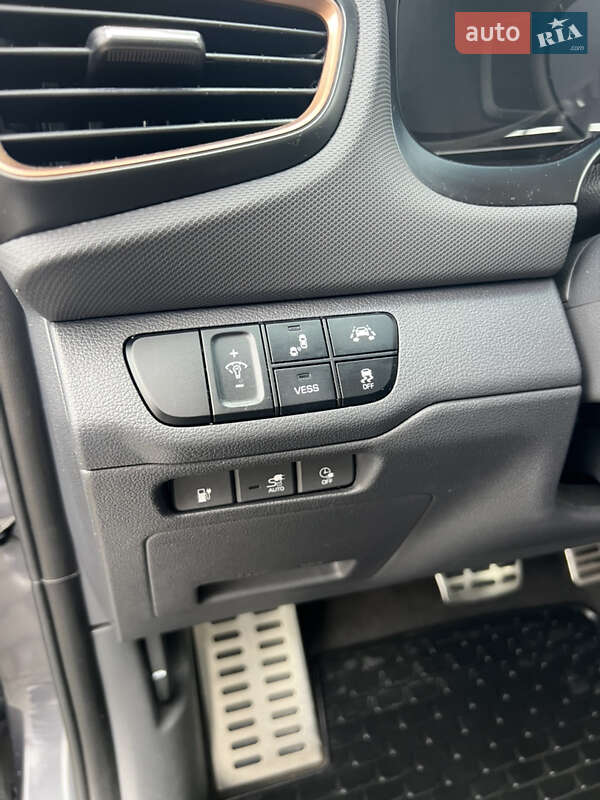 Хэтчбек Hyundai Ioniq 2018 в Луцке