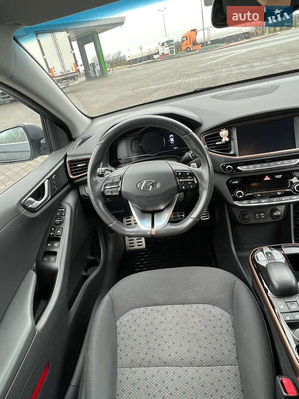 Хэтчбек Hyundai Ioniq 2018 в Луцке