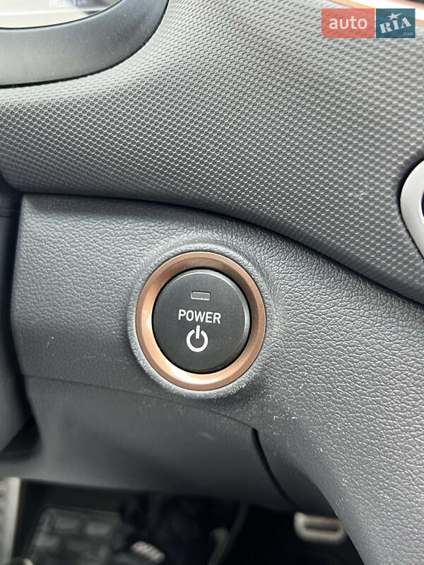 Хэтчбек Hyundai Ioniq 2018 в Луцке