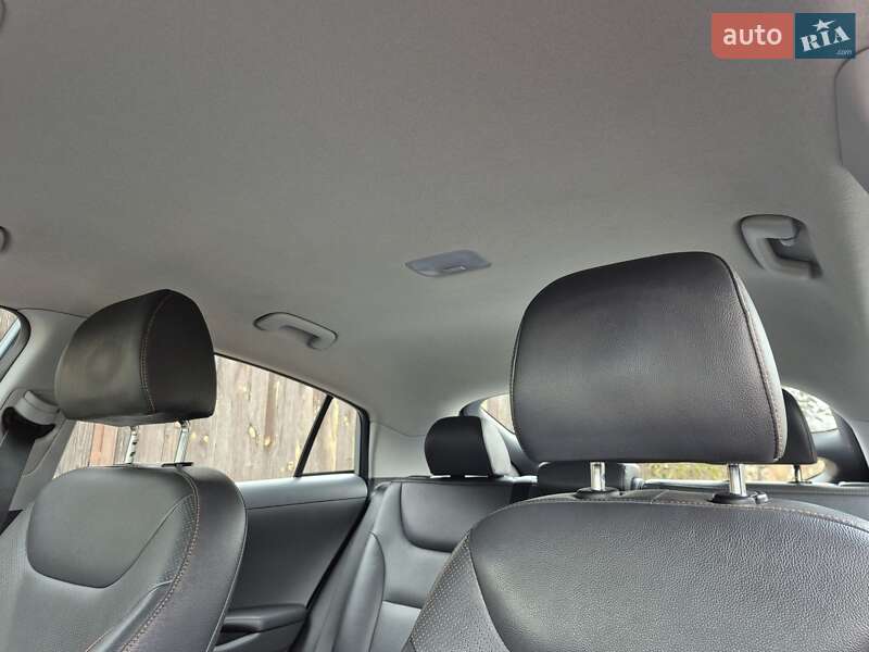 Хэтчбек Hyundai Ioniq 2017 в Виннице