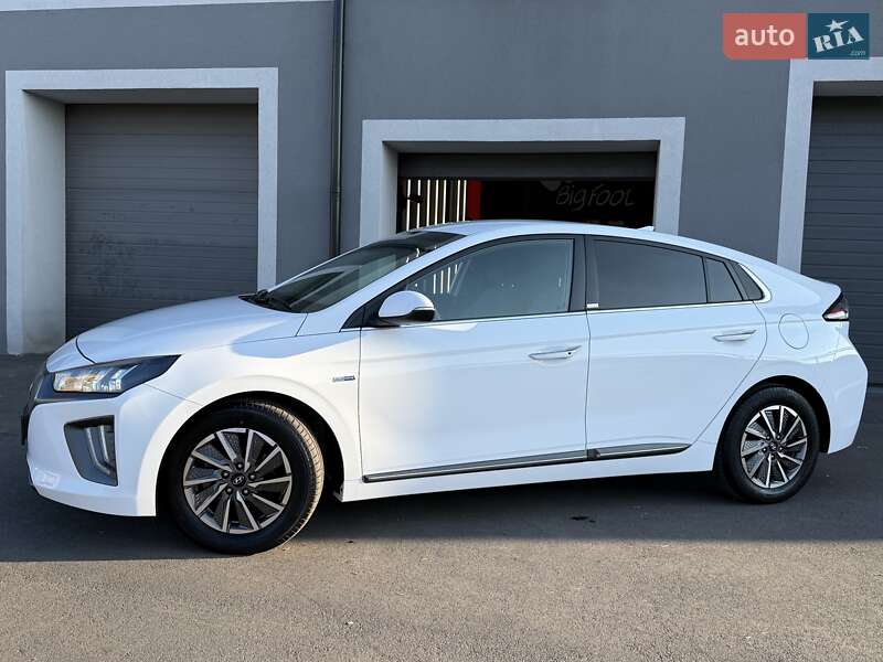 Лифтбек Hyundai Ioniq 2020 в Виннице