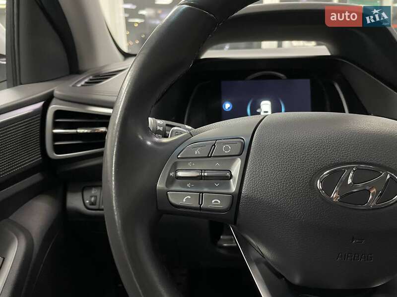 Лифтбек Hyundai Ioniq 2021 в Киеве фото 21 Лифтбек Hyundai Ioniq 2021 в Киеве