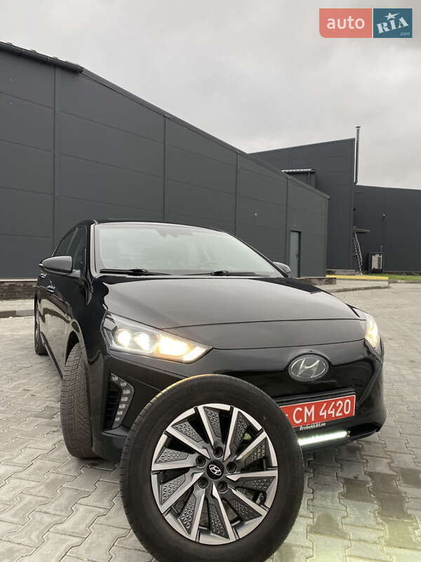 Хетчбек Hyundai Ioniq 2017 в Бережанах фото 2 Хетчбек Hyundai Ioniq 2017 в Бережанах