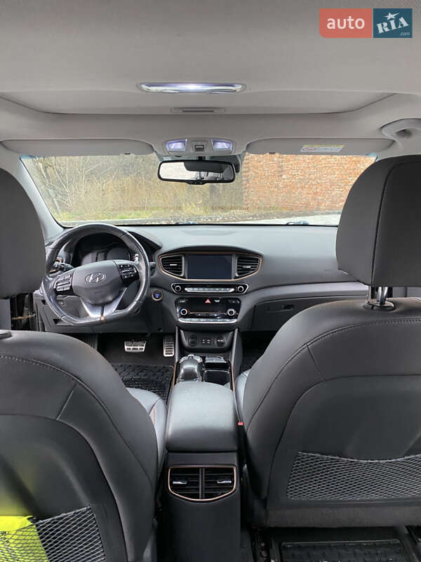 Хетчбек Hyundai Ioniq 2017 в Бережанах фото 32 Хетчбек Hyundai Ioniq 2017 в Бережанах