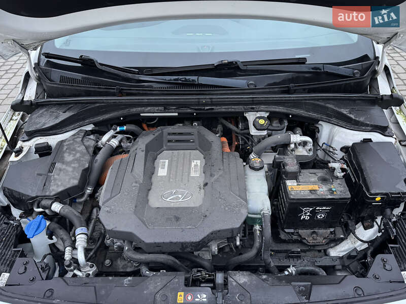 Хетчбек Hyundai Ioniq 2017 в Тернополі фото 17 Хетчбек Hyundai Ioniq 2017 в Тернополі