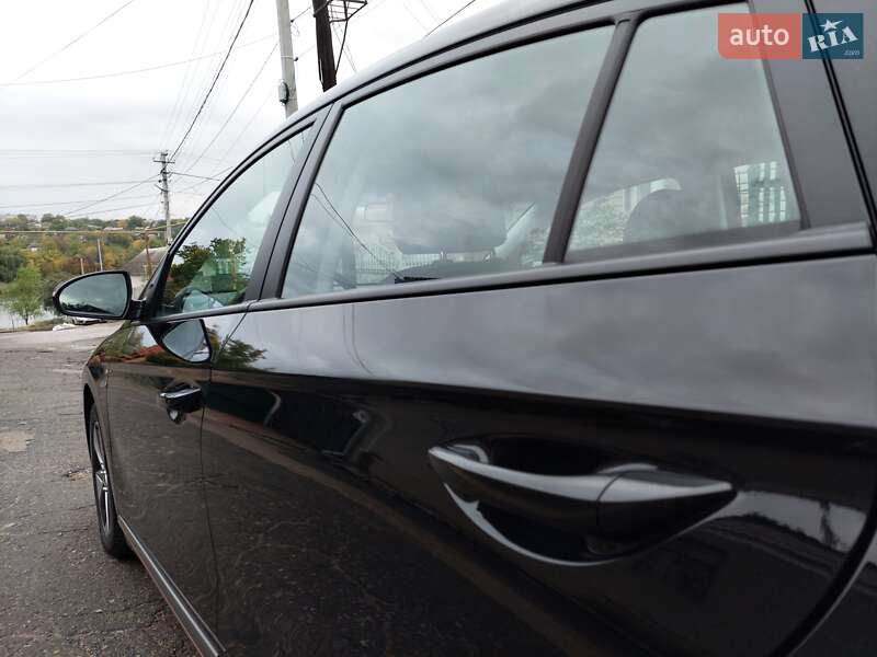 Лифтбек Hyundai Ioniq 2019 в Первомайске фото 21 Лифтбек Hyundai Ioniq 2019 в Первомайске