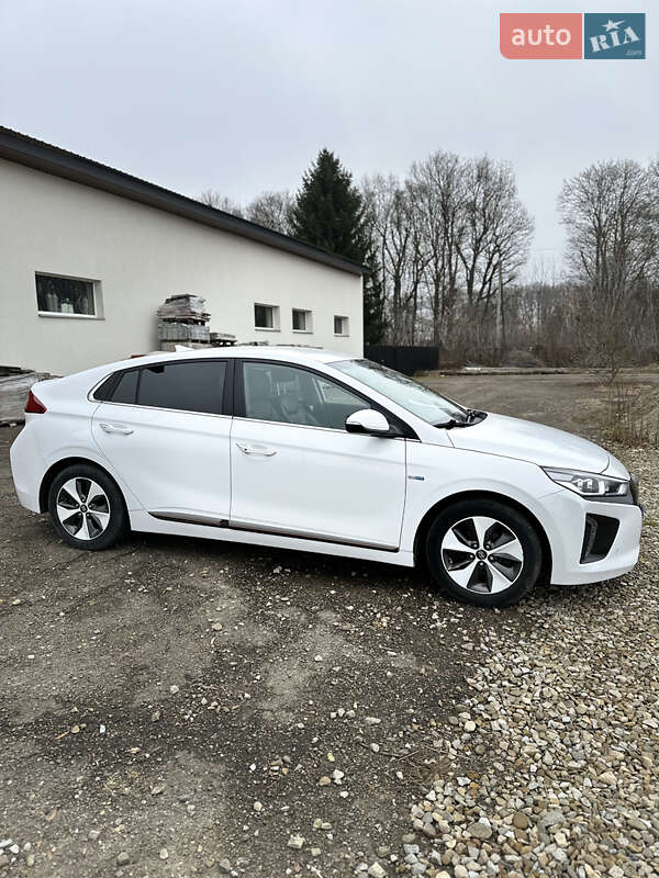 Хетчбек Hyundai Ioniq 2018 в Коломиї