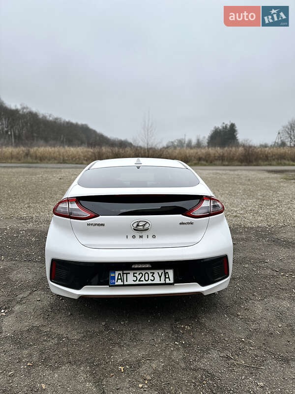Хетчбек Hyundai Ioniq 2018 в Коломиї