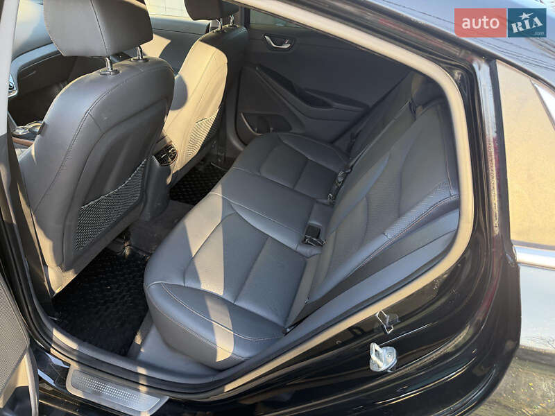 Хетчбек Hyundai Ioniq 2016 в Вінниці