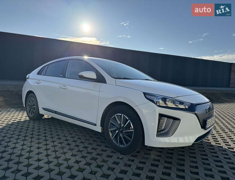 Hyundai Ioniq 2021
