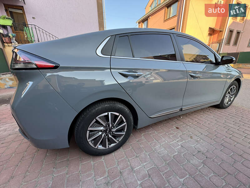 Лифтбек Hyundai Ioniq 2019 в Виннице