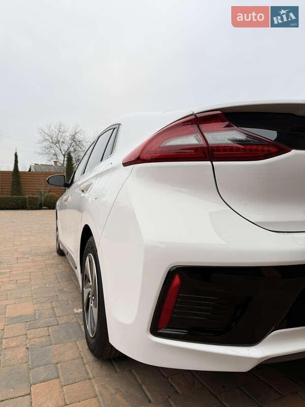 Хэтчбек Hyundai Ioniq 2017 в Чернигове