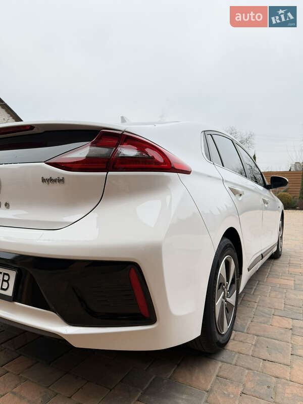Хэтчбек Hyundai Ioniq 2017 в Чернигове