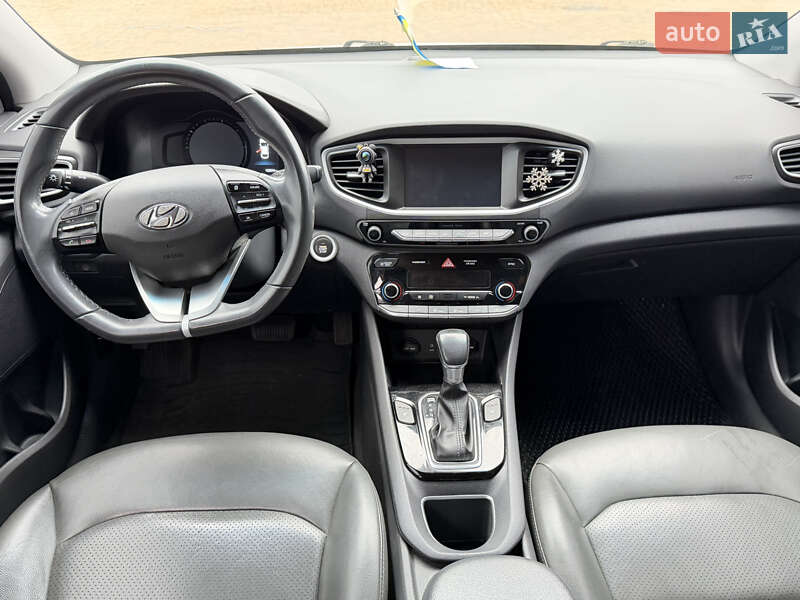 Хэтчбек Hyundai Ioniq 2017 в Чернигове