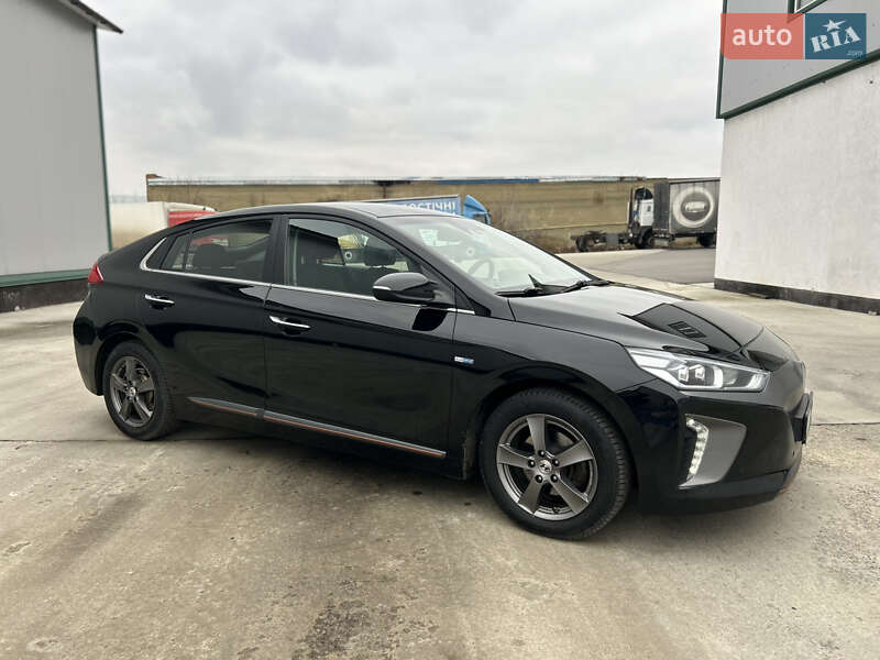 Хетчбек Hyundai Ioniq 2016 в Вінниці