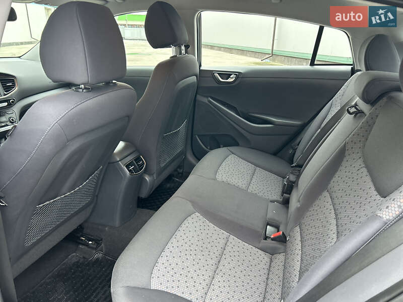 Хетчбек Hyundai Ioniq 2016 в Вінниці