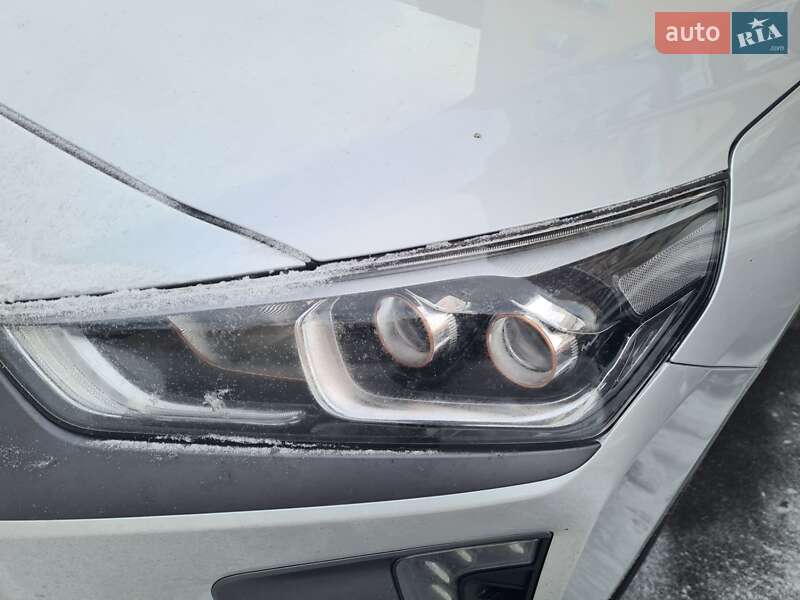 Хэтчбек Hyundai Ioniq 2017 в Виннице