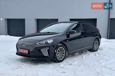 Хэтчбек Hyundai Ioniq 2017 в Тернополе
