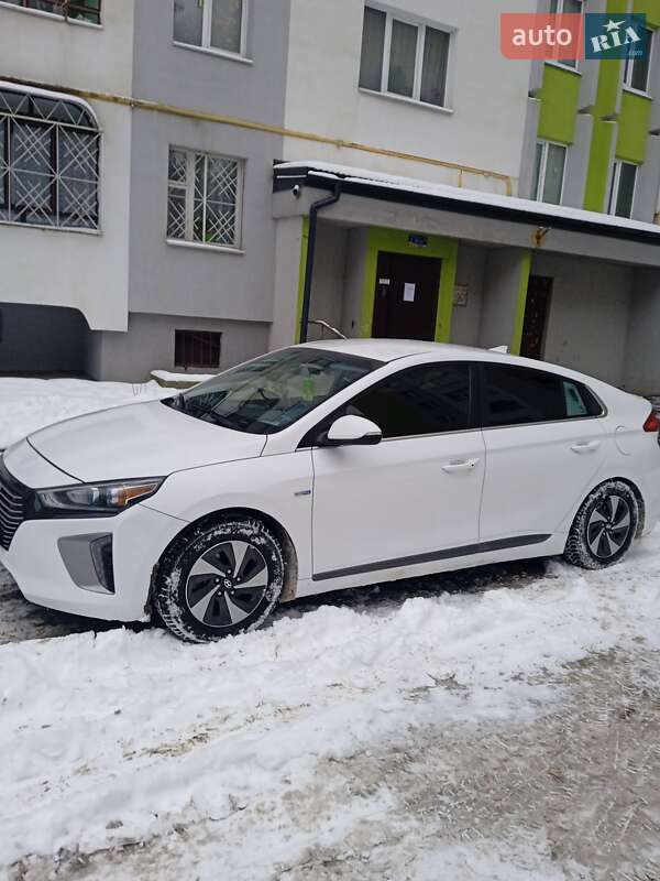 Hyundai Ioniq 2017 Hyundai Ioniq 2017